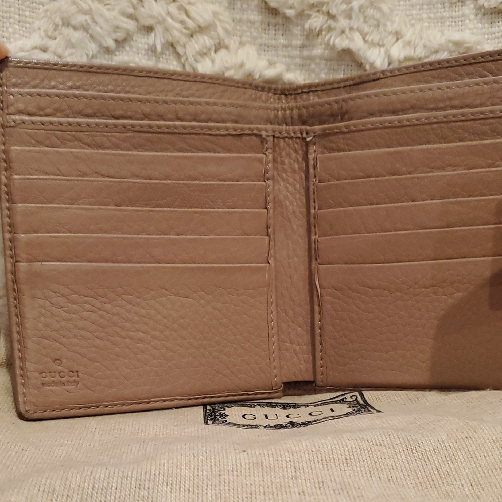 Gucci Brown and Tan Wallet - Picture 12 of 17